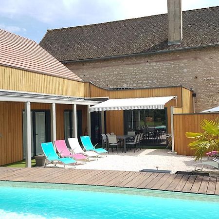 Au Petit Pressoir Bed & Breakfast Givry  ภายนอก รูปภาพ
