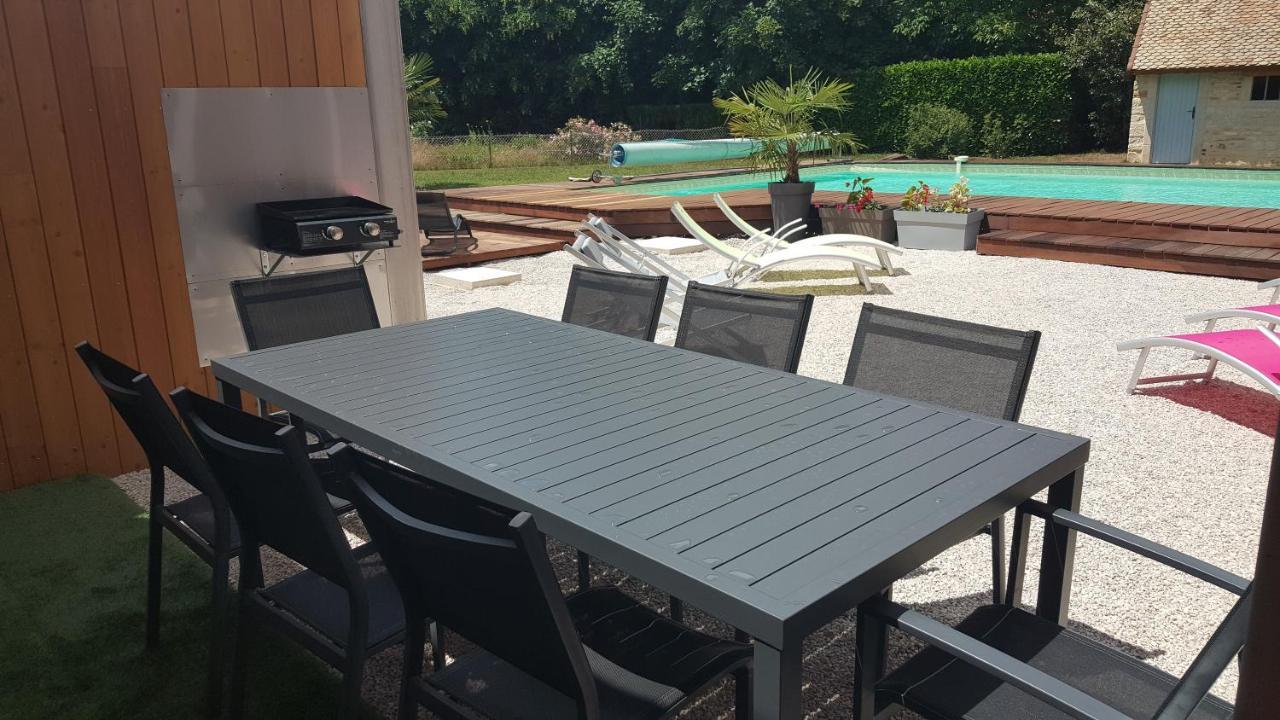 Au Petit Pressoir Bed & Breakfast Givry  ภายนอก รูปภาพ