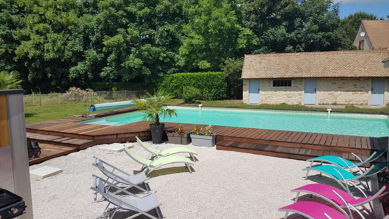 Au Petit Pressoir Bed & Breakfast Givry  ภายนอก รูปภาพ
