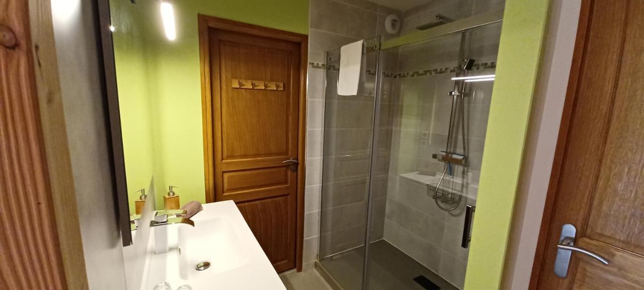 Au Petit Pressoir Bed & Breakfast Givry  ภายนอก รูปภาพ
