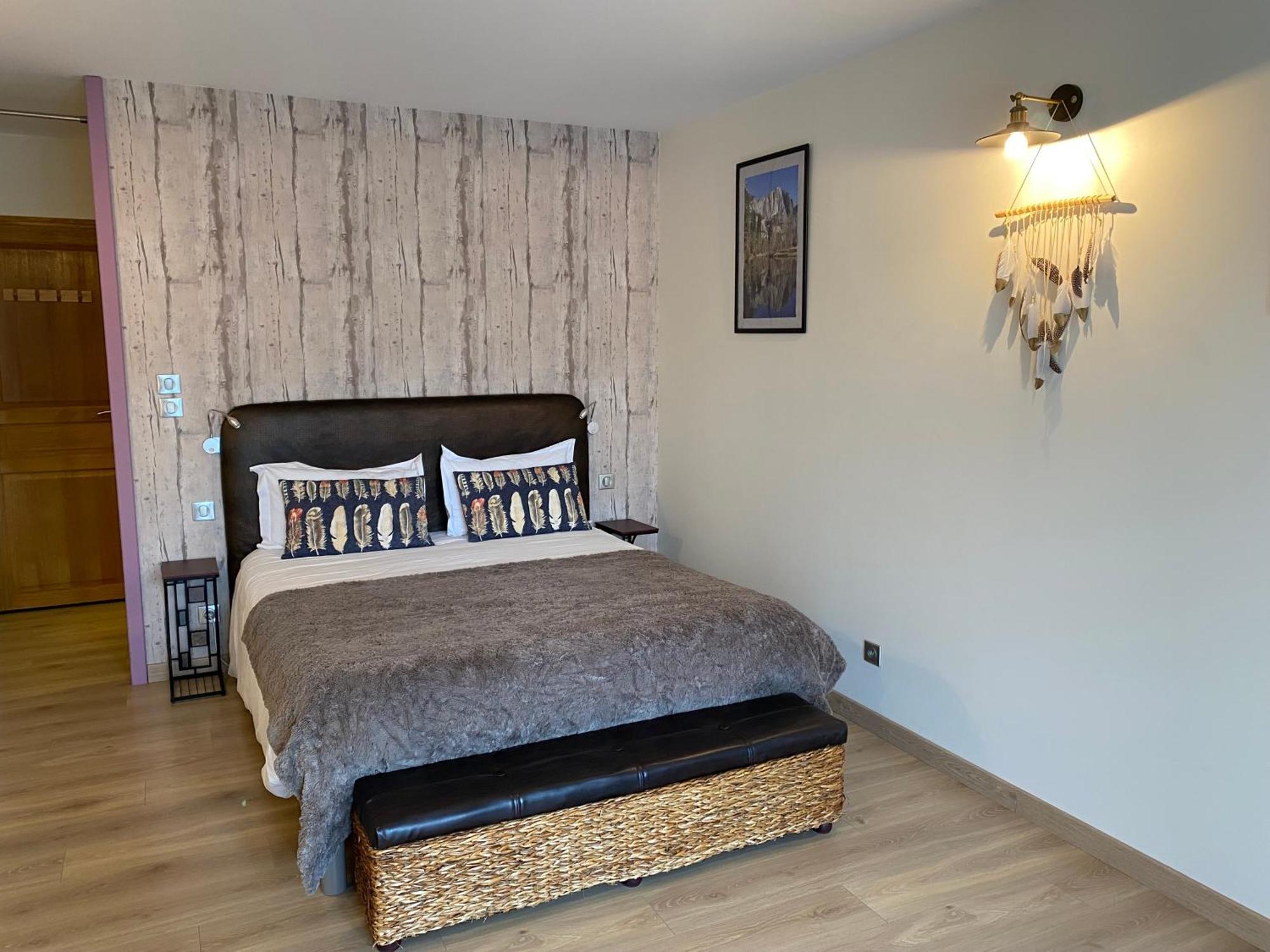 Au Petit Pressoir Bed & Breakfast Givry  ภายนอก รูปภาพ