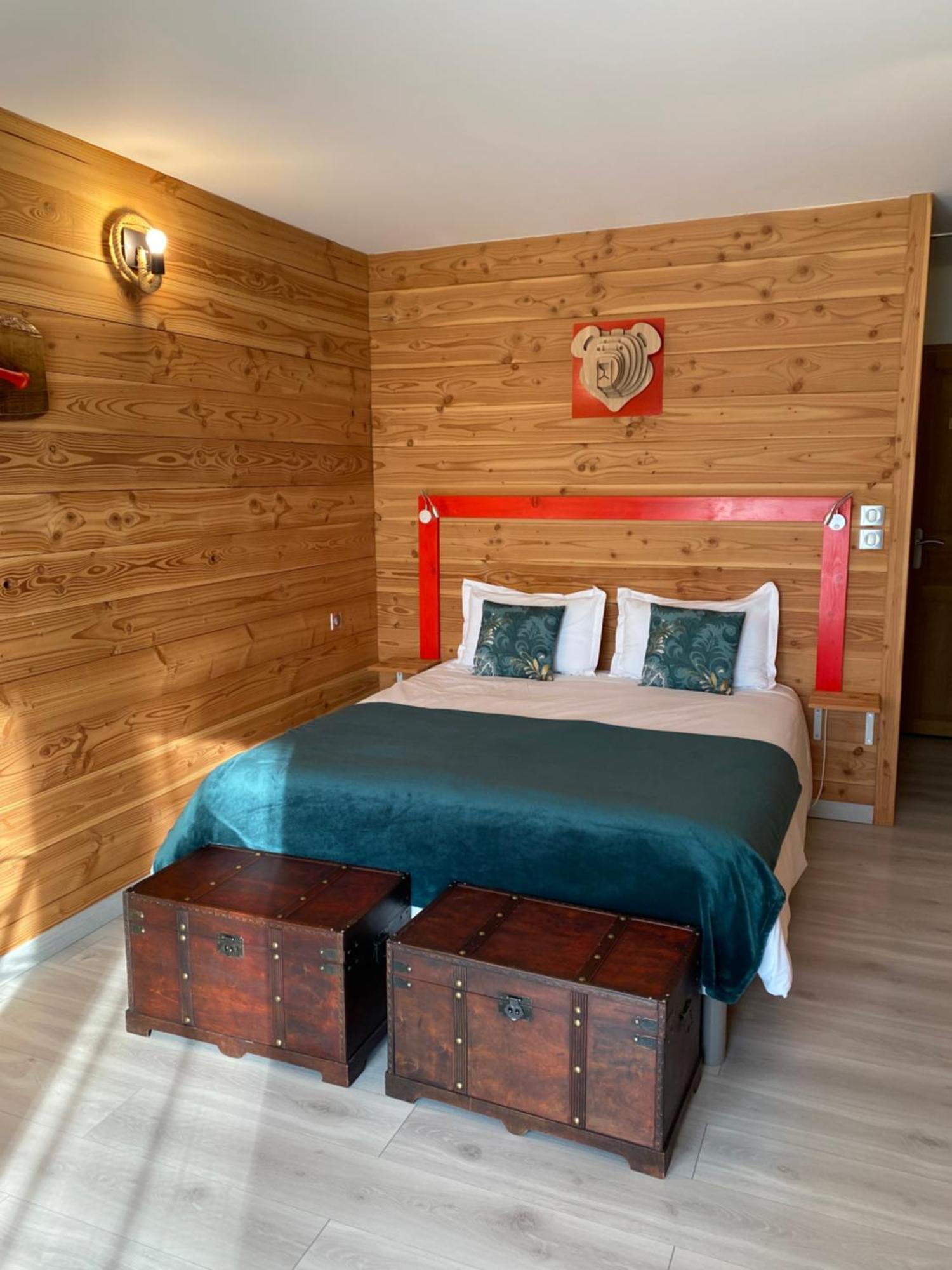 Au Petit Pressoir Bed & Breakfast Givry  ภายนอก รูปภาพ